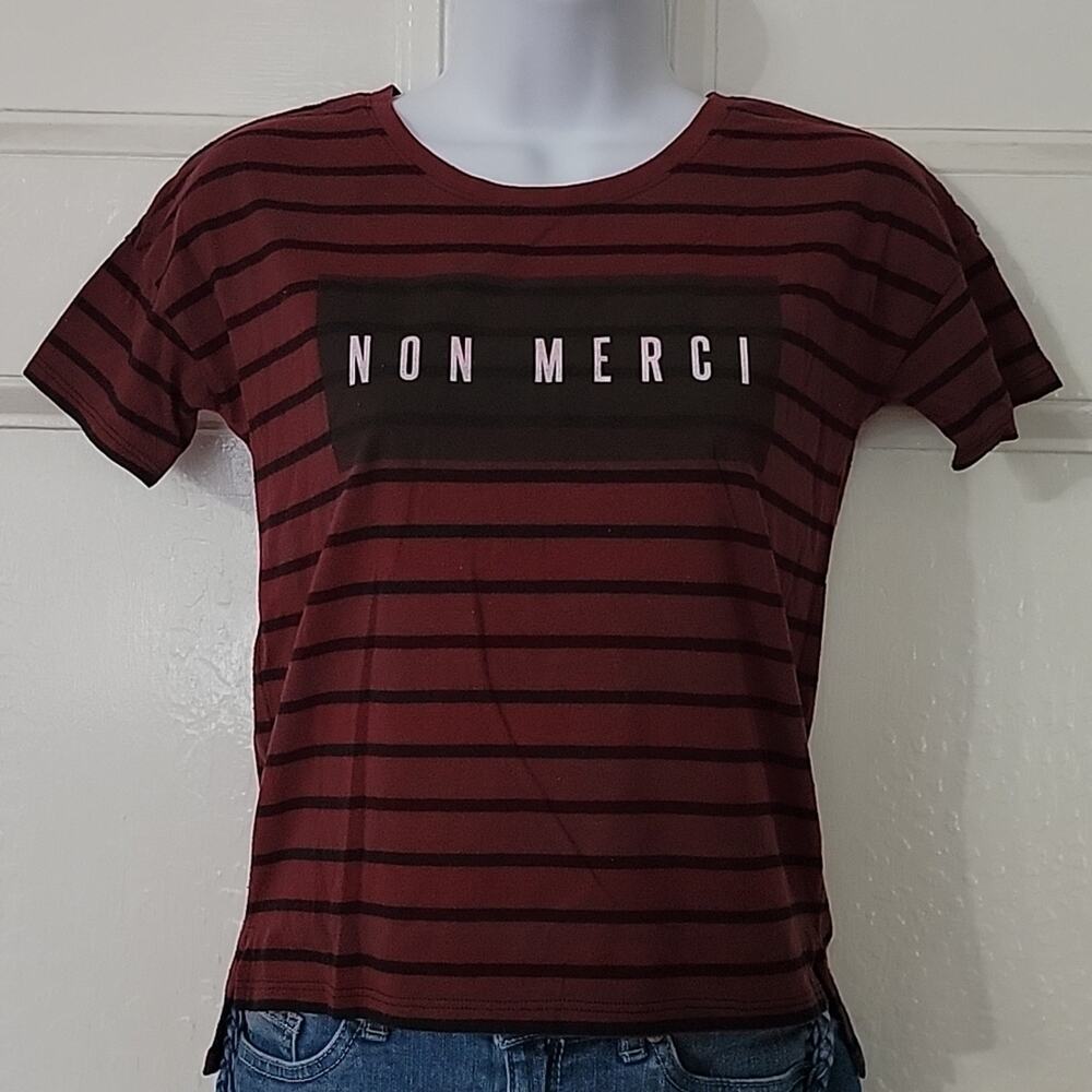 Girl's Burgundy and Black Tee Sz M(8) Old Navy